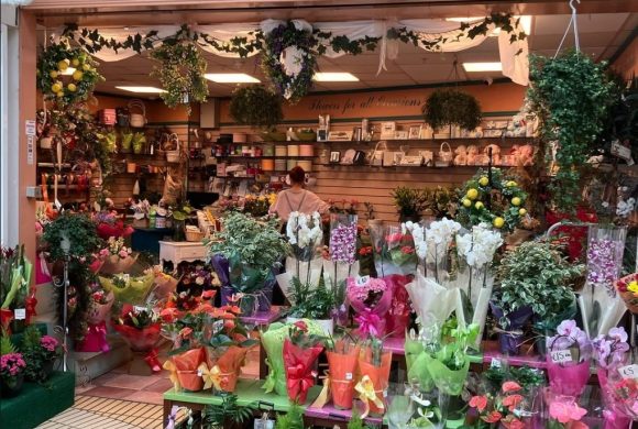 Creative Flowers Celebrates 24 Years in The Ashleaf Shopping Centre